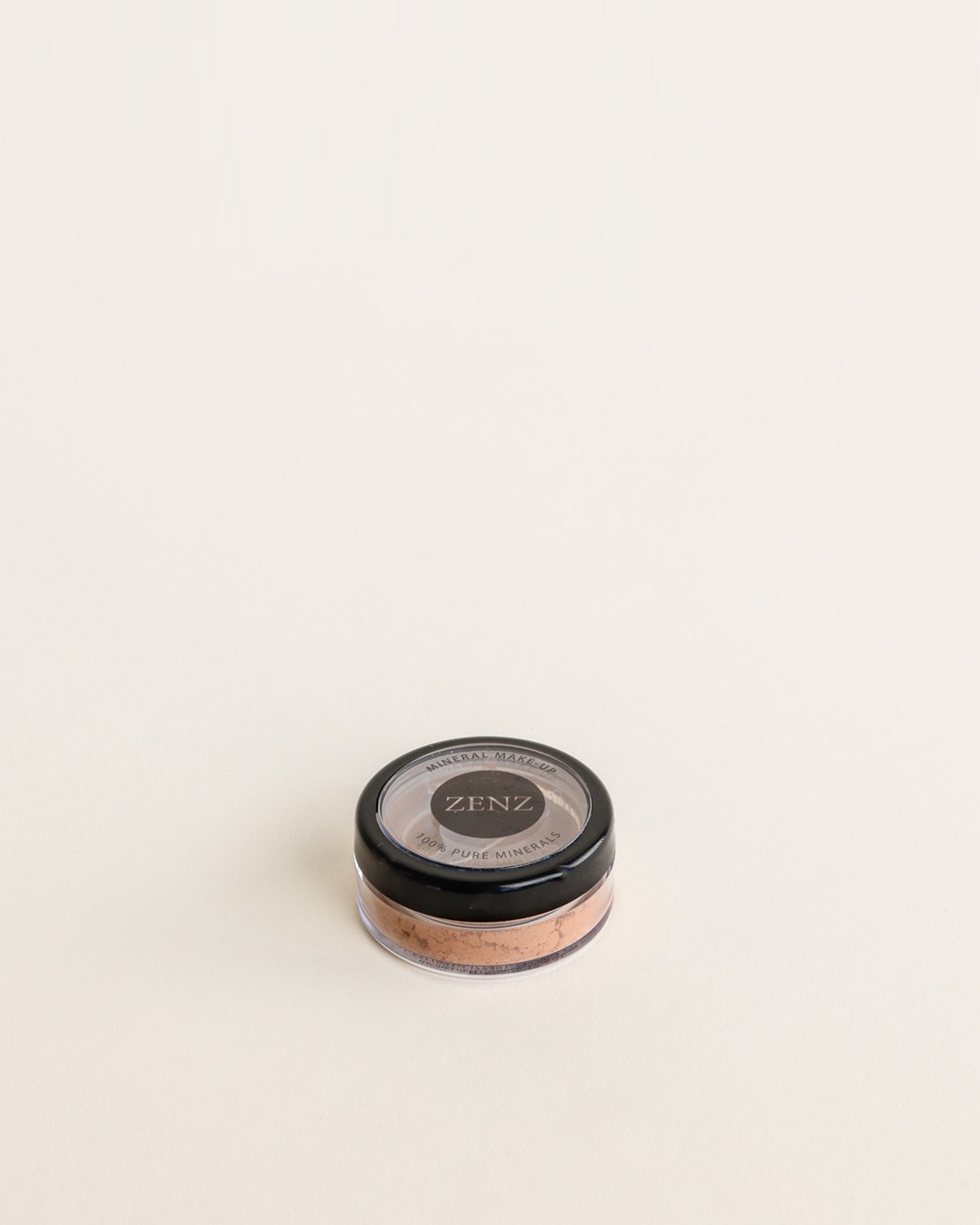 Mineral Bronzer Chloe no. 30, lätt varm färg