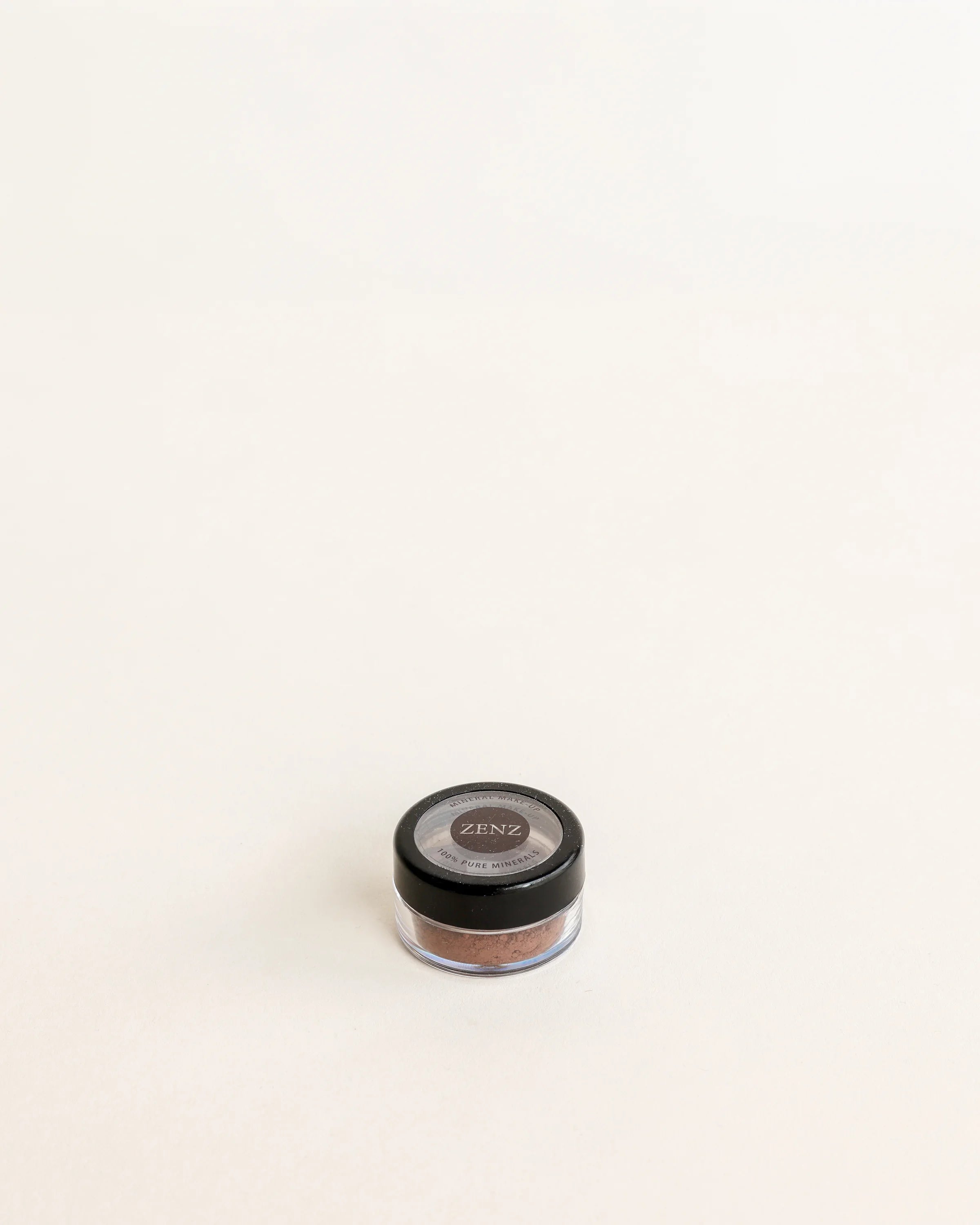 Mineral Eyeshadow Daisy no. 56, kaneel