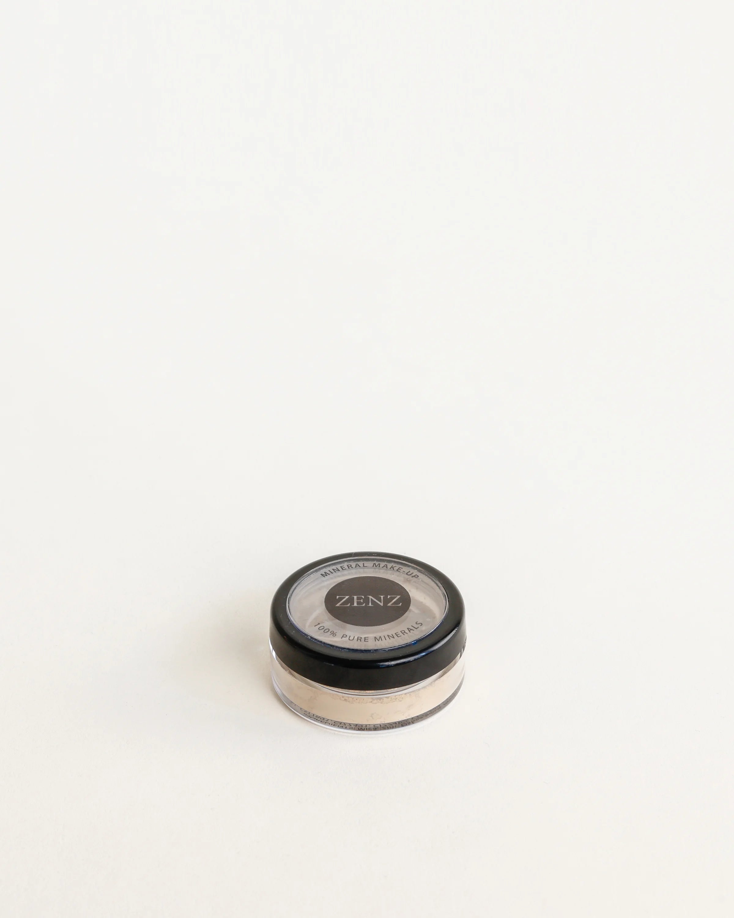 Mineral Foundation Grace no. 230, medium
