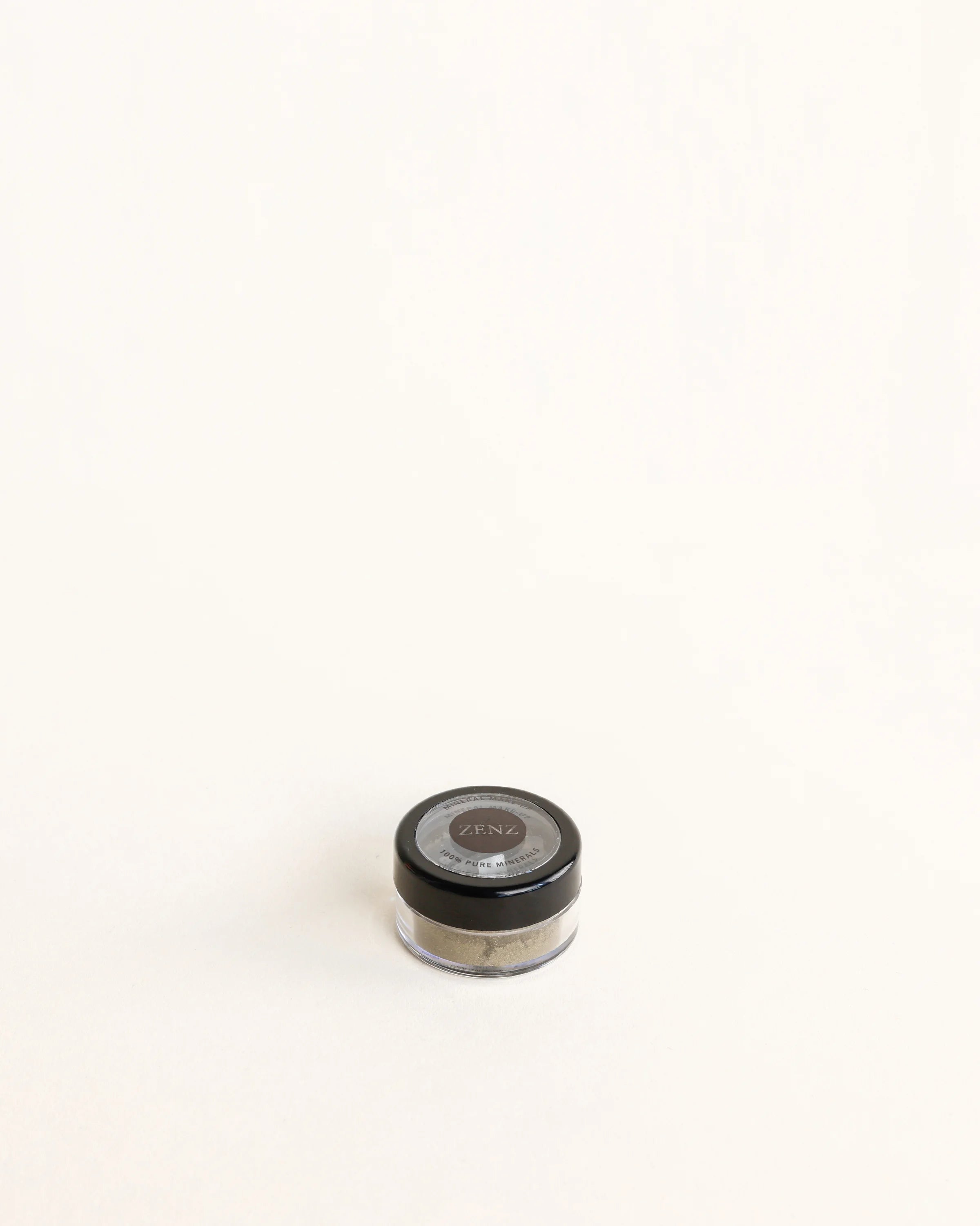 Mineral Eyeshadow Lucille no. 590, gold